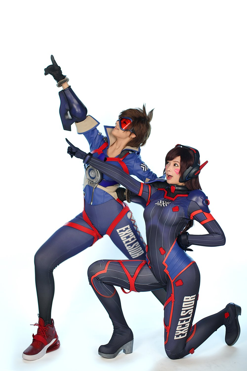 Illustration for article titled Overwatch Cosplay With An Esports Spin